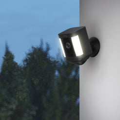 files/ring_spotlight_cam_plus_battery_black_hero_lifestyle_1500x1500_7de14b8c-98ef-4249-a01f-9b3eaed1e177.jpg