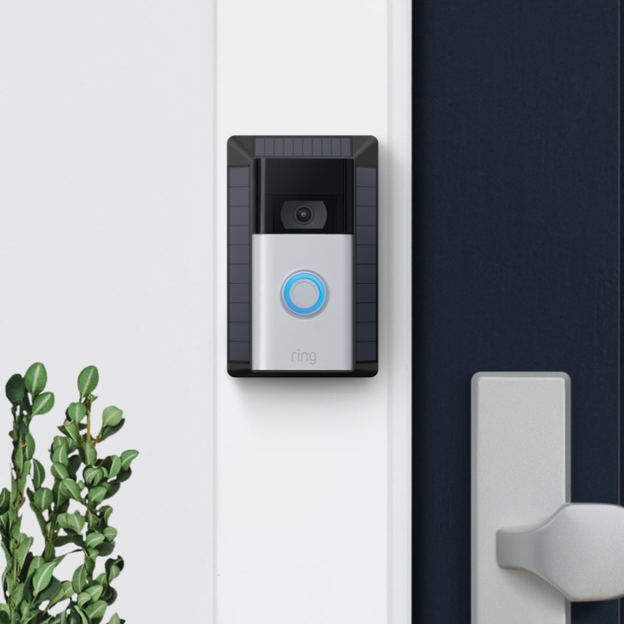 products/ring_solarcharger_rvdg2_front_greywallwithplant_1500x1500_655d9211-037b-4869-834c-c93a86dcac99.jpg